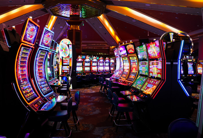 Slot Machines at Pure Casino Yellowhead